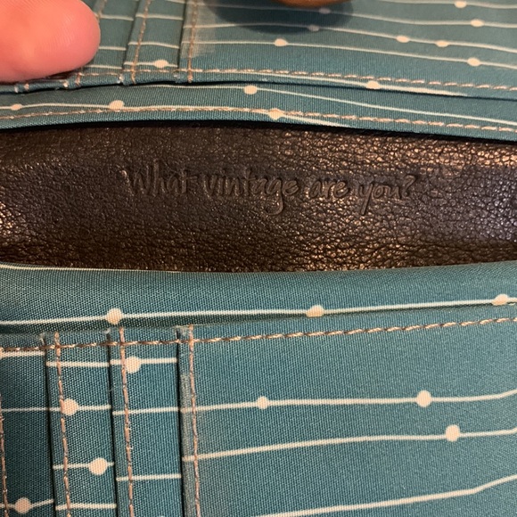 Fossil Navy and Mustard Leather Wallet - Picture 6 of 8